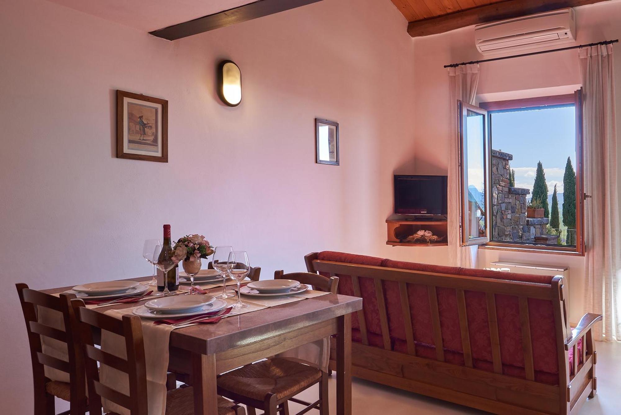Casanova - Family Apartments Residence San Quirico dʼOrcia المظهر الخارجي الصورة